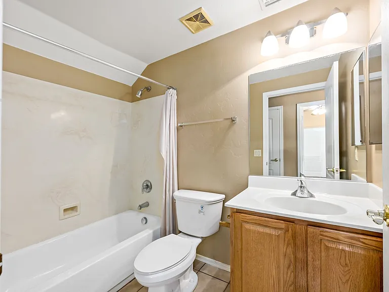 953 W Calle Carasol — Photo 16