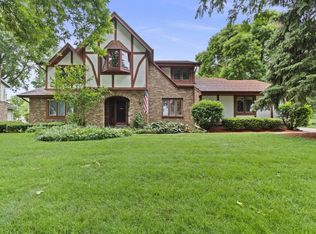 3060 Cone View Ln, Waukesha, WI 53188