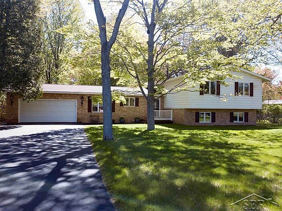 2nd image of 723 Osborne Dr