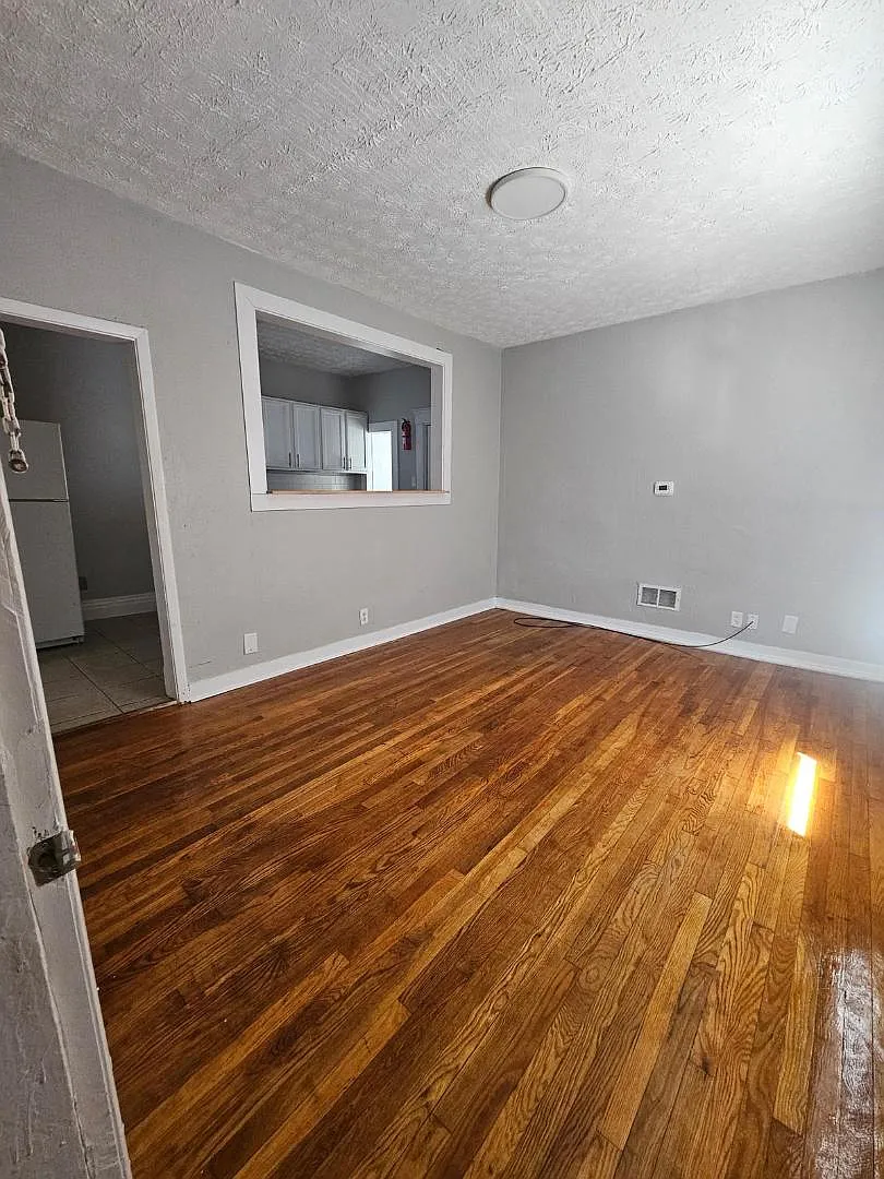 916 W Jackson St - Unit 4 — Photo 1