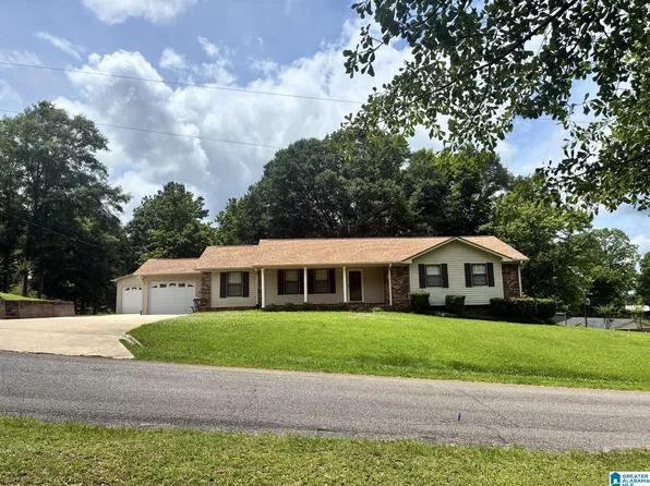 22 Davis St, Thorsby, AL 35171