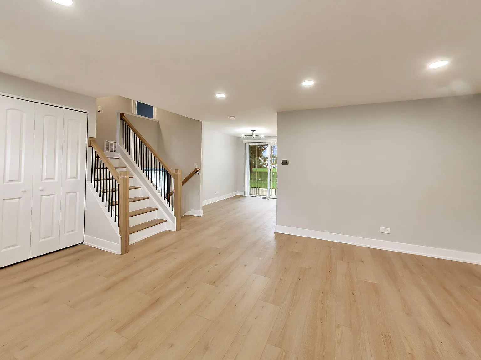 3 bed, 1759 sqft, $3,100 — Photo 4