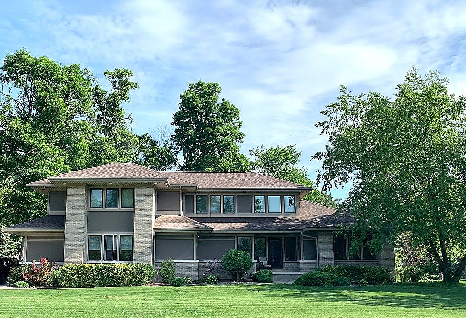 1st image of 20 Parkview Dr