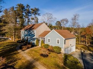 14 Danielle St, Acushnet, MA 02743