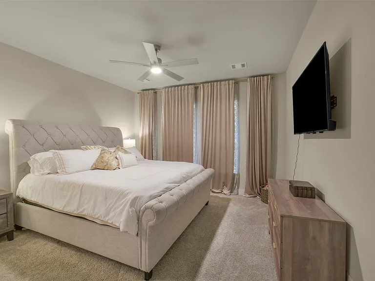 23610 Iris Field Ct — Photo 12