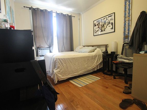 4th image of 442 3rd Ave #22