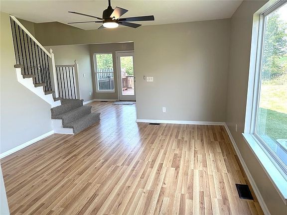4th image of 1714 N 128th St