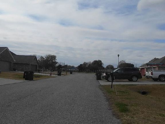 2nd image of 207 Harvest Pointe Cir