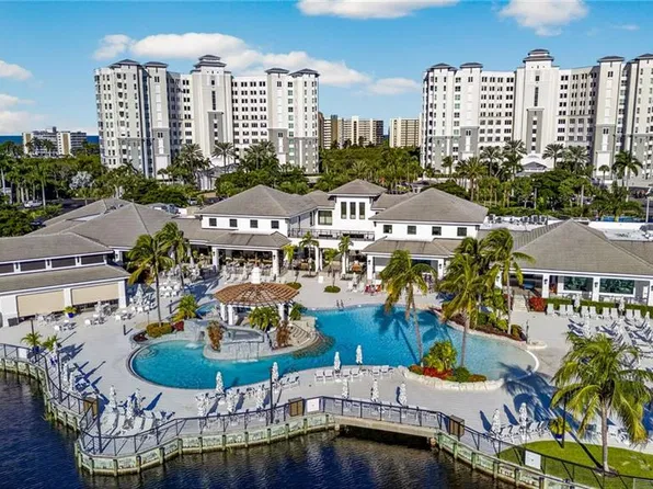 325 Dunes Blvd APT 305, Naples, FL 34110