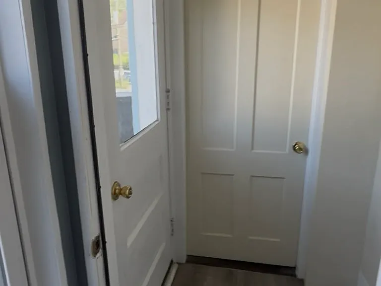 20 Lounsbury Ave — Photo 9