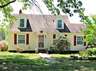 1395 Waltons Store Rd, Louisa, VA 23093