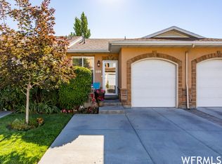 9468 S Hidden Point Dr, Sandy, UT 84070