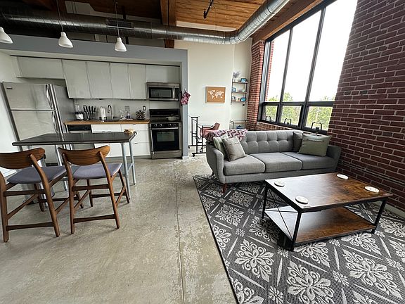 4th image of 1714 Memphis St APT 306