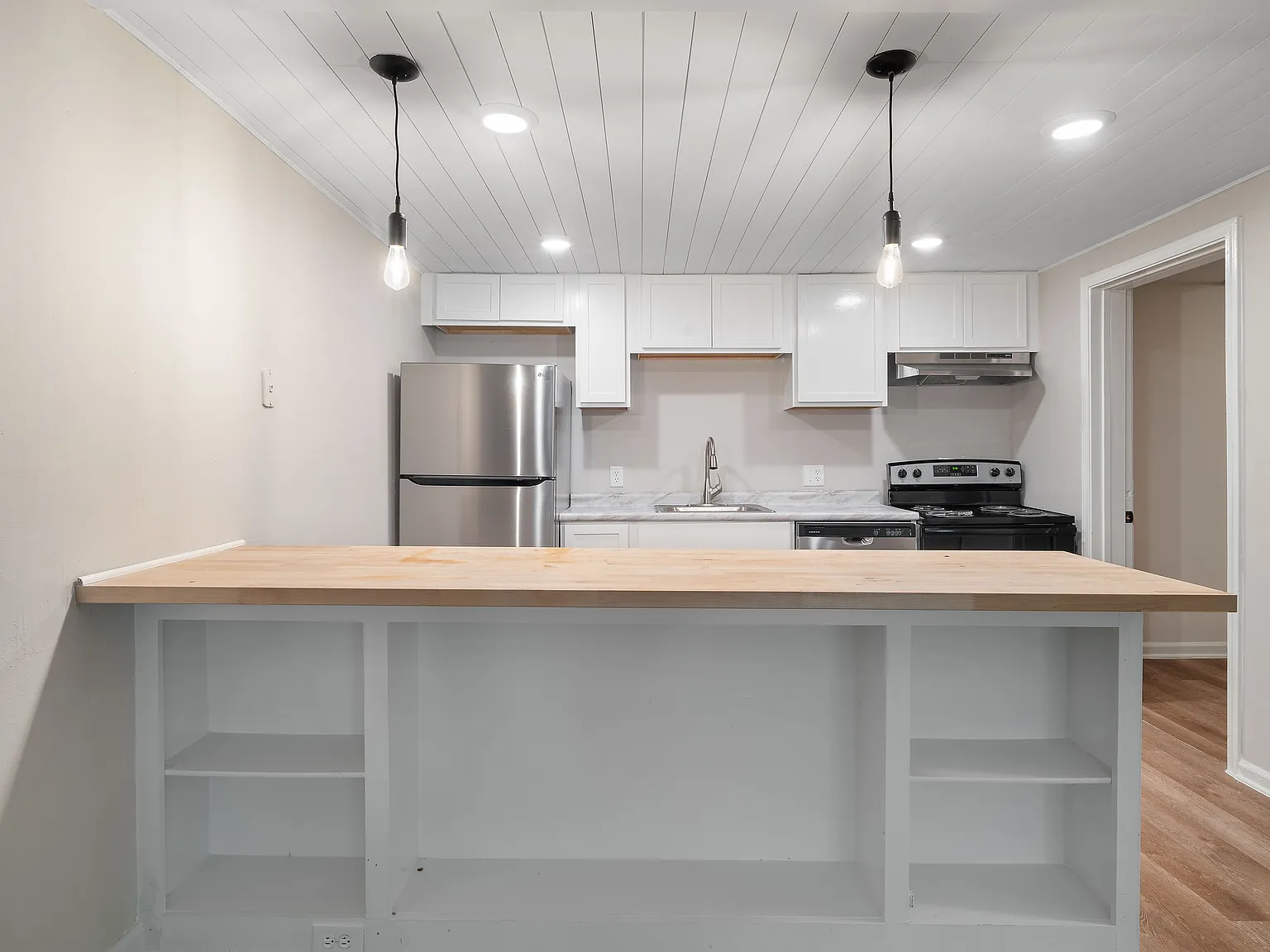 Bay Vista — Photo 3