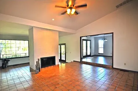 4205 Old Farm Rd — Photo 3