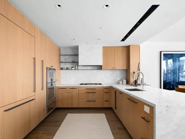 50 Bridge Park Drive image 10 of 13