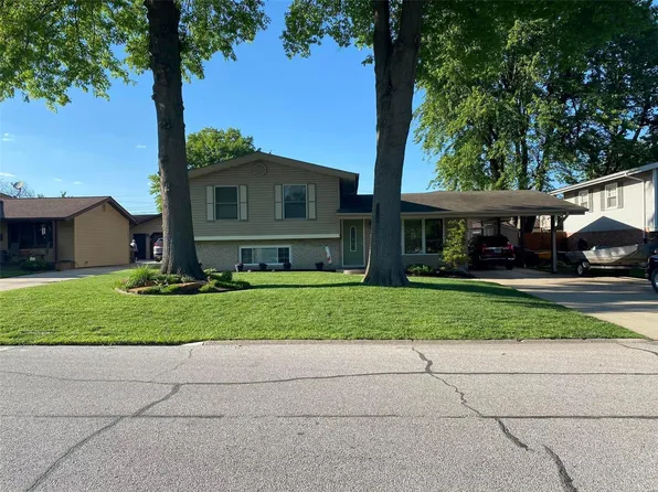 5 Frontenac Ln, Granite City, IL 62040