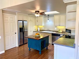 1701 Tam Oshanter Rd #M12-11A, Seal Beach, CA 90740