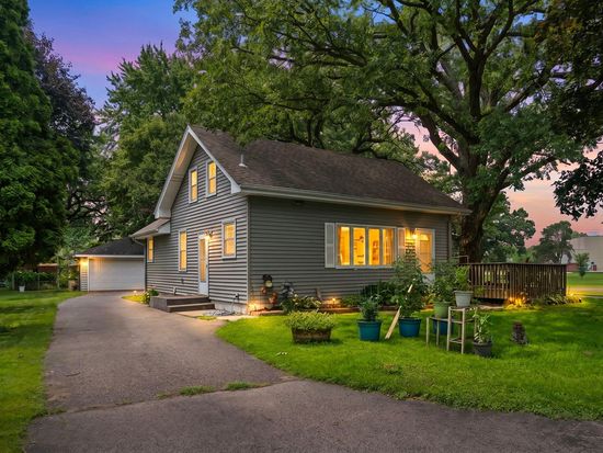 5025 Zenith Ave N, Brooklyn Center, MN 55429