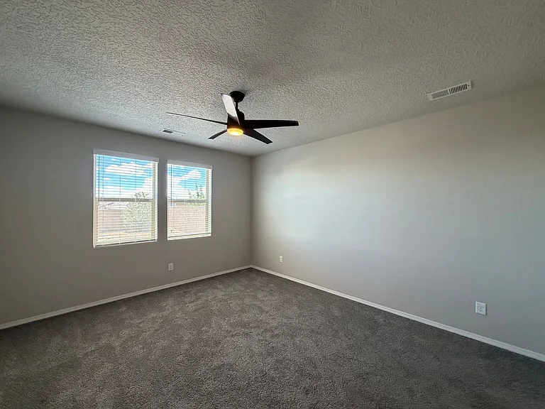 768 Amatista Loop SE — Photo 8