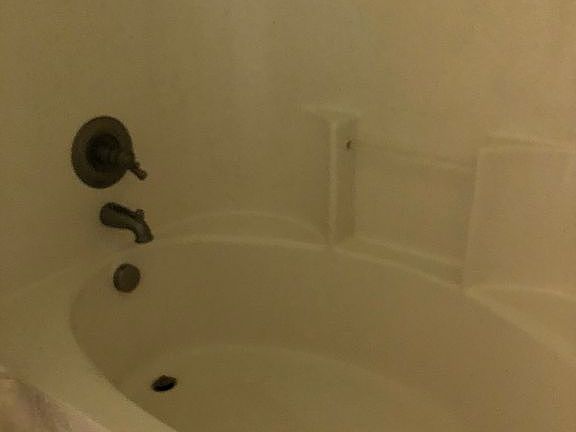 3rd image of 608 W Boundary St