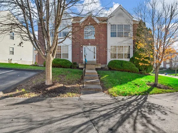 175 Timber Creek Dr, O'Fallon, MO 63368