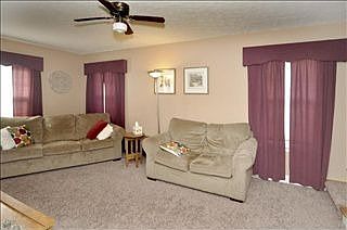4th image of 339 E Oak Grove Ave