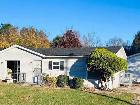 7055 Huron St, Port Sanilac, MI 48469