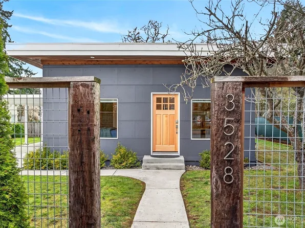 3528 SW 98th Street, Seattle, WA 98126