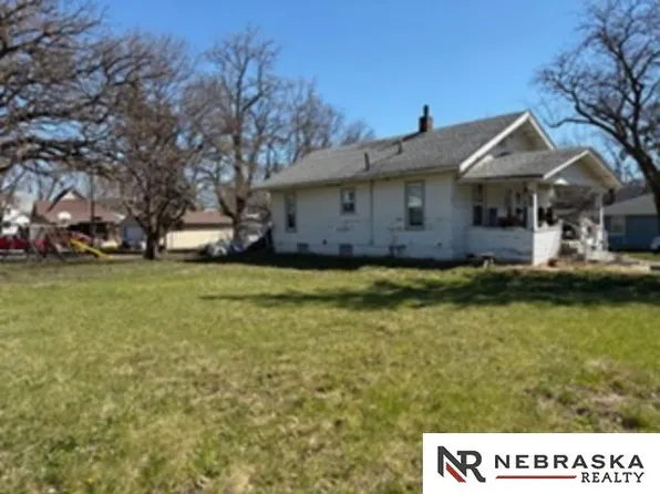 411 Castor St, Diller, NE 68342