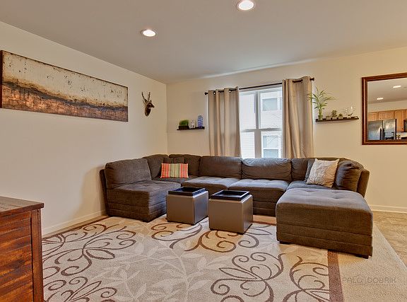 5th image of 1551 Pauline Cir
