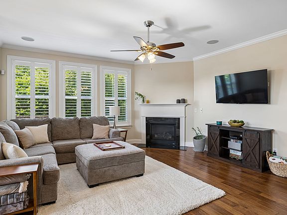 3rd image of 7107 Triple Crown Ln