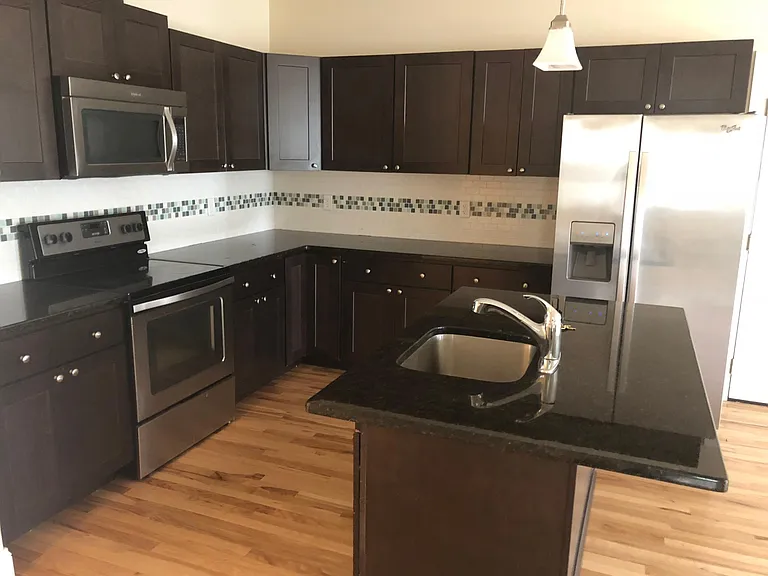 385 Palisade Ave #1B — Photo 1