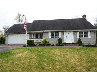 71 Woodland Ter, Suffield, CT 06078