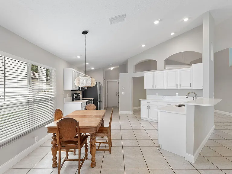981 Delray Lakes Dr — Photo 9