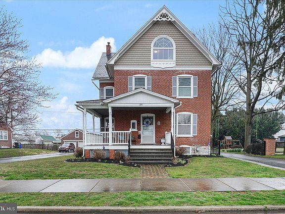 3rd image of 225 Penn Ave #231