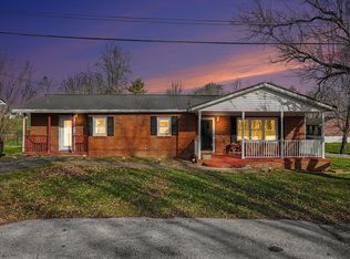 3015 Highland Dr, Maysville, KY 41056