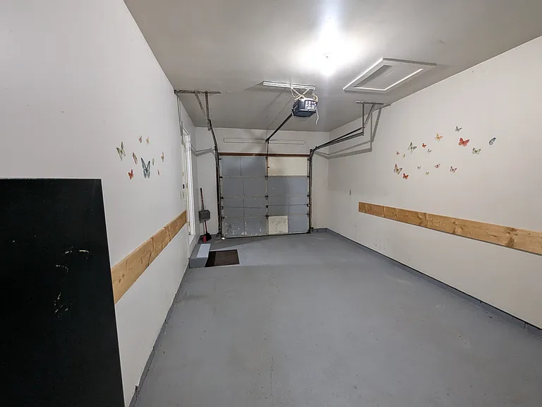 549 S Elm St — Photo 22