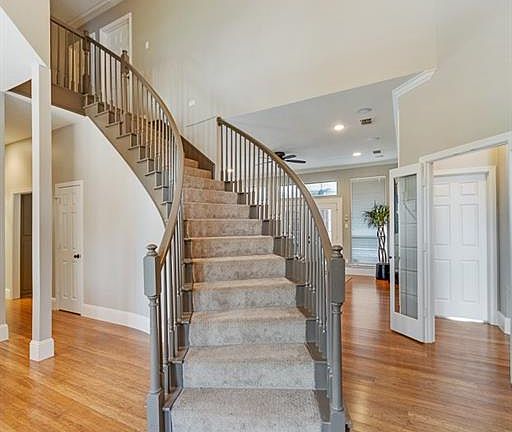 3rd image of 4816 Saint James Ct