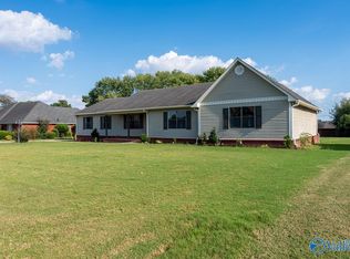 15424 Clodessa Dr, Athens, AL 35611