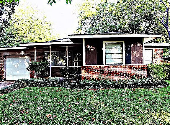2nd image of 1711 Brad Dr