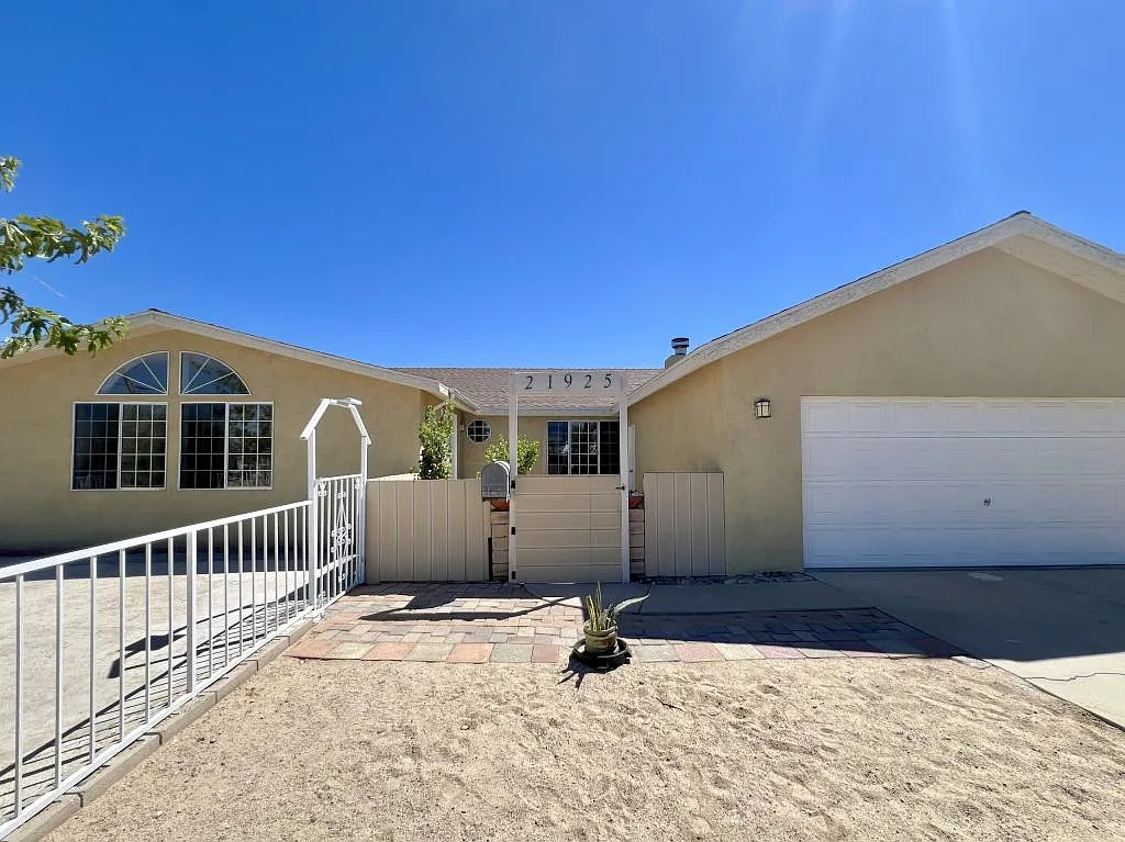 21925 Fort Tejon Rd — Photo 3