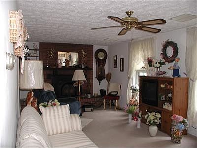 5th image of 5042 Angelita Ave