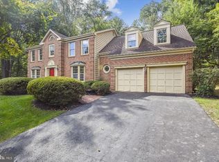 10812 Melanie Ct, Oakton, VA 22124