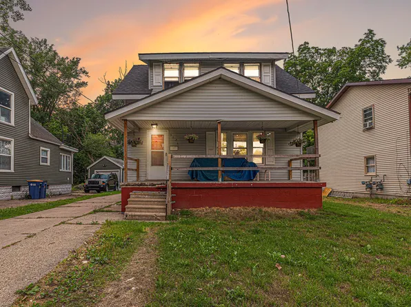 2121 McKee Ave SW, Grand Rapids, MI 49503