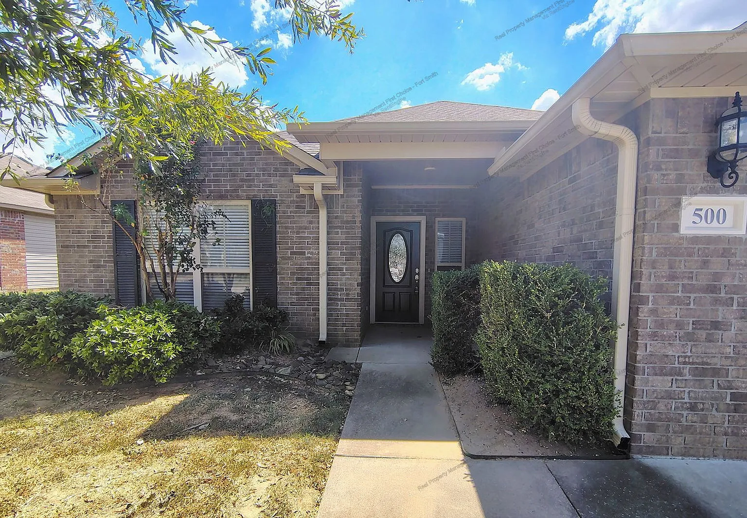 3 bed, 2.0 bath, 1690 sqft, $1,650 — Photo 2