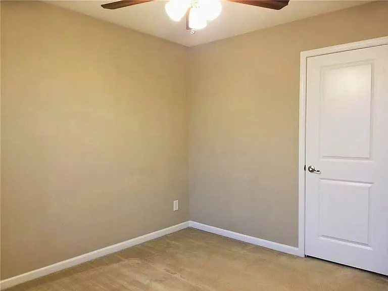 5055 Lake Forest Dr — Photo 20