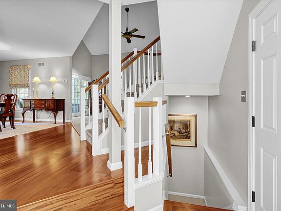4th image of 1907 Meadow Ln