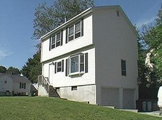 133 W Jenness St, Lowell, MA 01851
