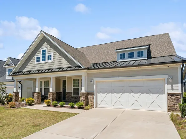 104 Lingonberry Dr, Holly Springs, NC 27540